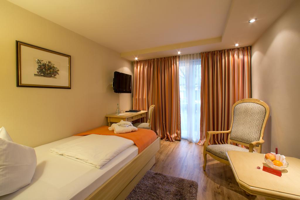 Hotel Hirsch โอเบอร์สเทาเฟิน ห้อง รูปภาพ