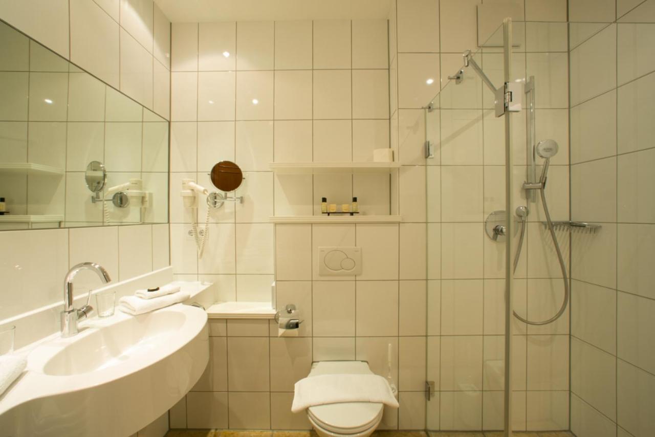 Hotel Hirsch โอเบอร์สเทาเฟิน ภายนอก รูปภาพ