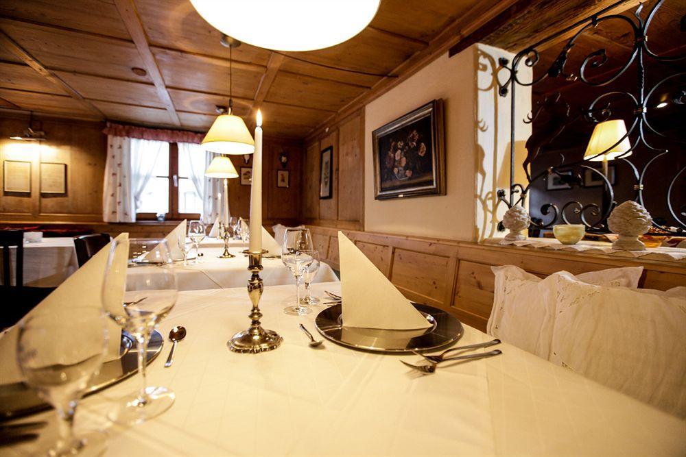 Hotel Hirsch โอเบอร์สเทาเฟิน ภายนอก รูปภาพ