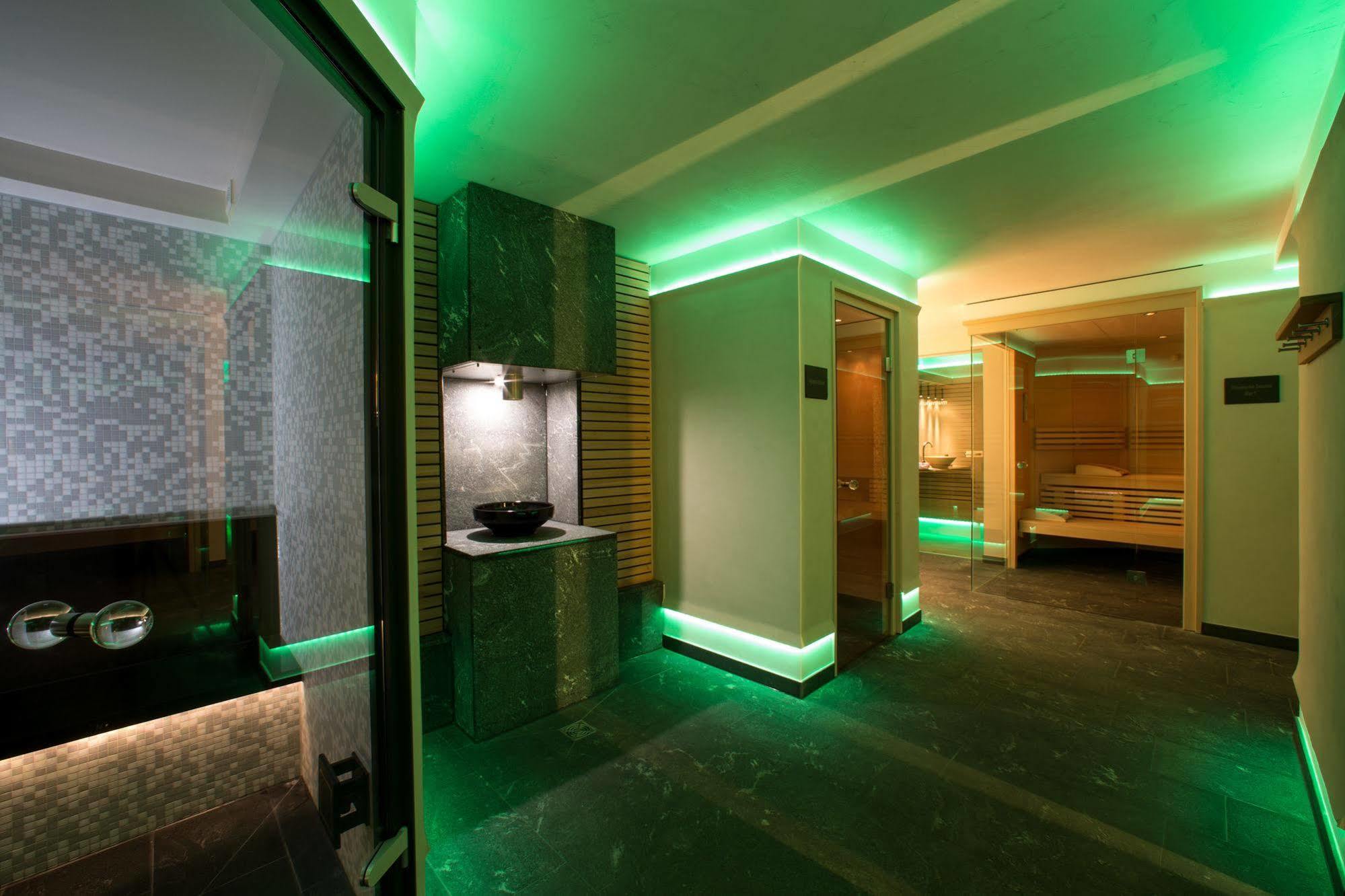 Hotel Hirsch โอเบอร์สเทาเฟิน ภายนอก รูปภาพ